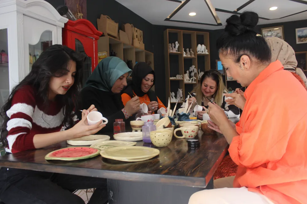 Seramik üreterek başladılar, Avrupa