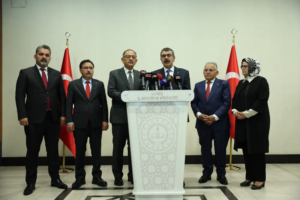 Bakanlar Özhaseki ve Tekin