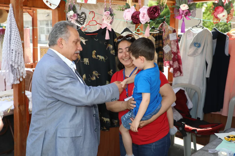 Sonbaharın son maharetli elleri