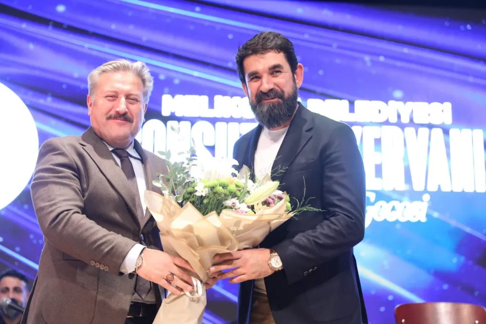 ‘Sonsuzluk Kervanı’ ile şiir dolu bir gece yaşandı