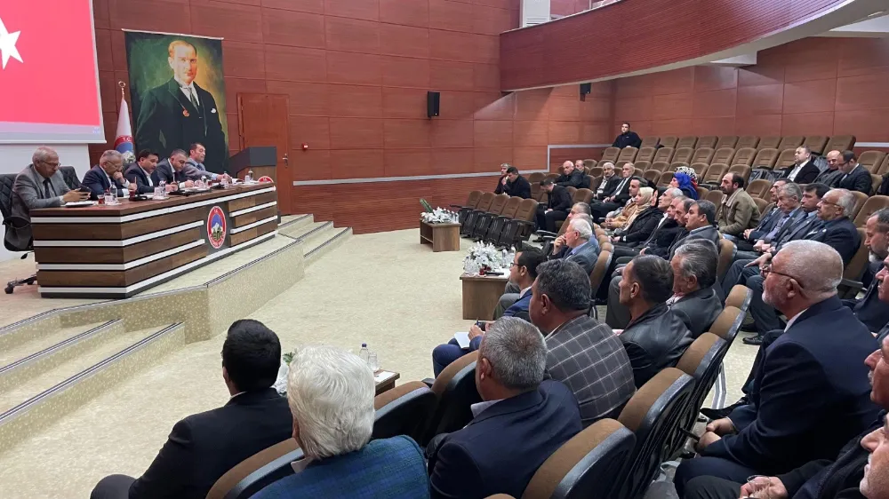 Vali Çiçek mahalle muhtarlarını dinledi