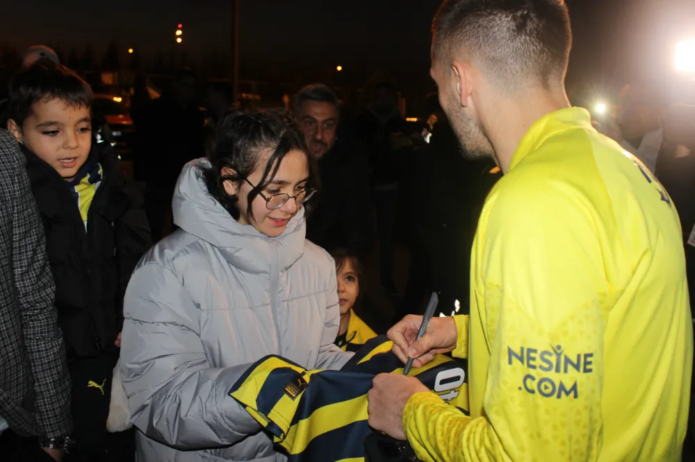 Fenerbahçe, Kayseri’de coşkuyla karşılandı