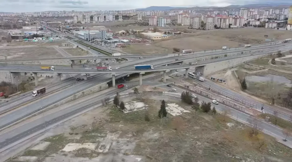 Büyükşehir trafiği rahatlatmak için çalışıyor
