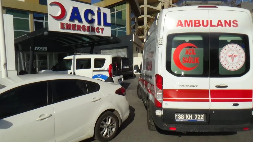 Doktorla tartıştı, ortalığı ayağa kaldırdı