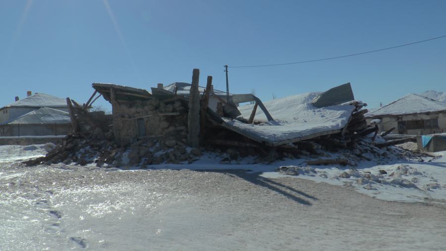 Sarız’da 8 yıkım, 331 hasarlı yapı var