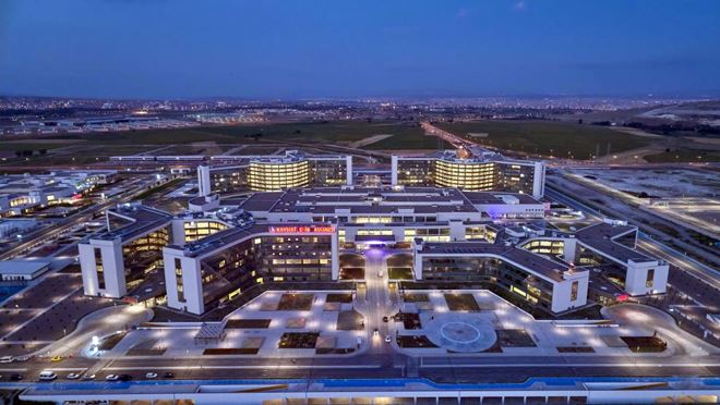 Kayseri Şehir Hastanesi depremzedelerin yaralarını sarıyor