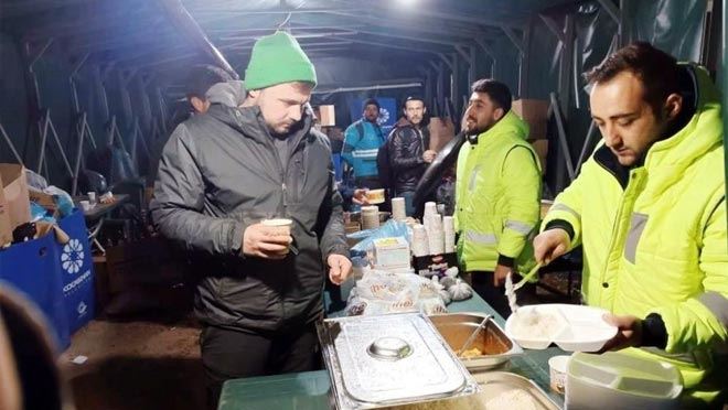 Kocasinan, depremzedeler için canla başla mücadele ediyor