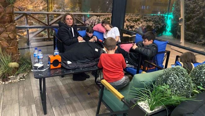 Evine gidemeyen vatandaşlara kapılarını açtılar