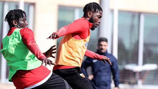 Atan ve öğrencileri gözünü Fener’e dikti 