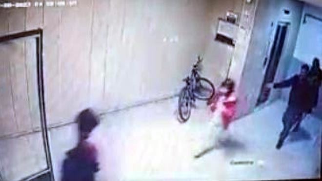 Kayseri’deki depremde vatandaşlar panikle kendilerini sokağa attı