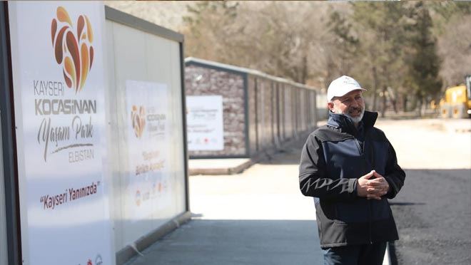  Çolakbayrakdar’dan ‘Yaşam Parkı’na ilk asfalt