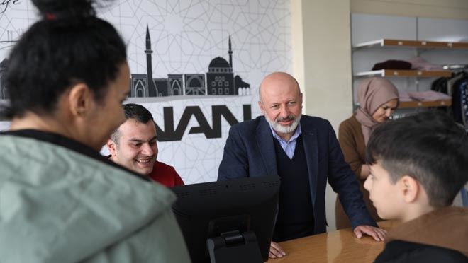   Kocasinan’dan Depremzedelere giysi ve iaşe desteği