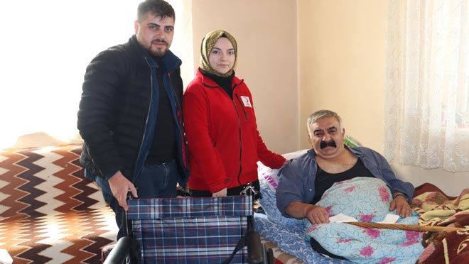  Çalınan tekerlekli sandalyesine Kızılay kavuşturdu