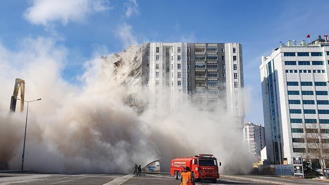 Ağır hasarlı yapı sayısı bin 96