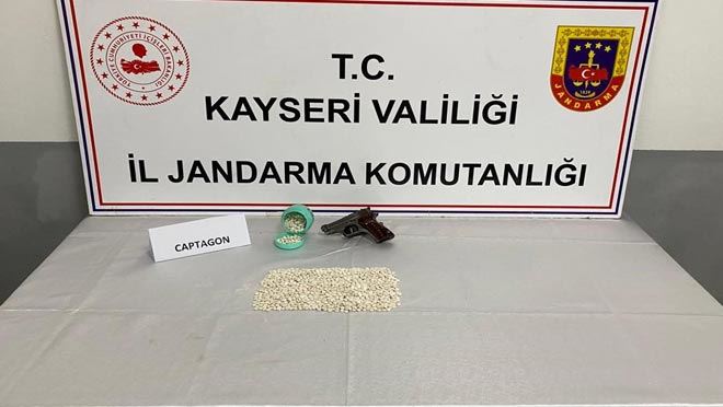  Jandarma’dan uyuşturucu hap operasyonu