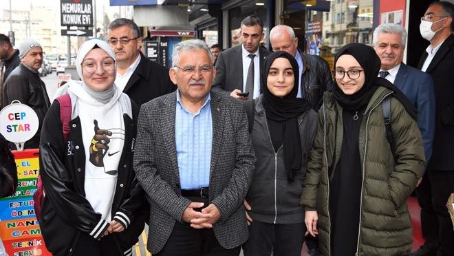 Başkan Büyükkılıç, Düvenönü esnafı ile buluştu