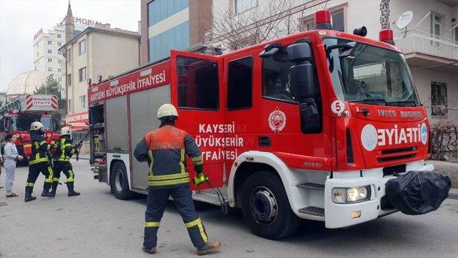 Çamaşır makinesinden çıkan yangın, ekipler tarafından söndürüldü