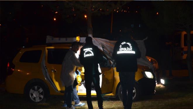 Taksi şoförü yolcular tarafından katledildi