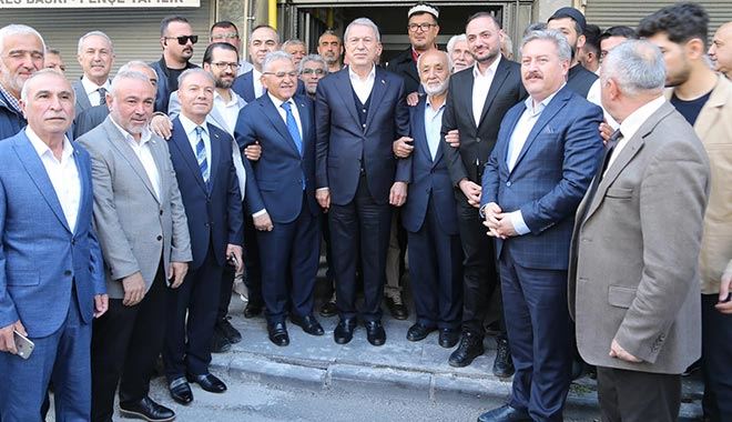 Bakan Akar Ve Başkan Büyükkılıç’tan Stk’lara ‘Bayram’ Ziyareti