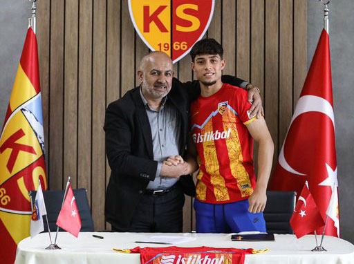 Genç forvet ile 2 yıl daha 