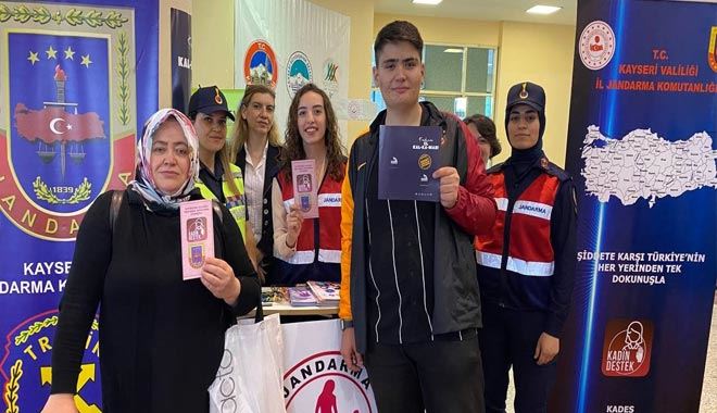   Jandarma’dan ‘kadına şiddet’e karşı bilgilendirme 