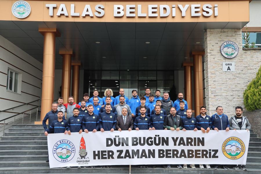 Şampiyon sahaya iniyor 