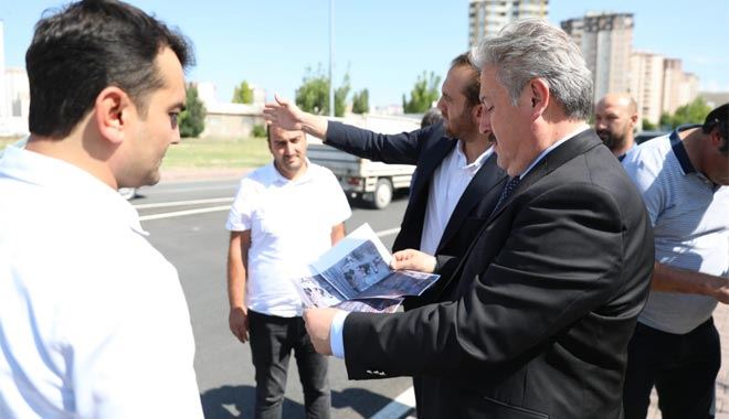 Belsin’de yol yenileme çalışması 