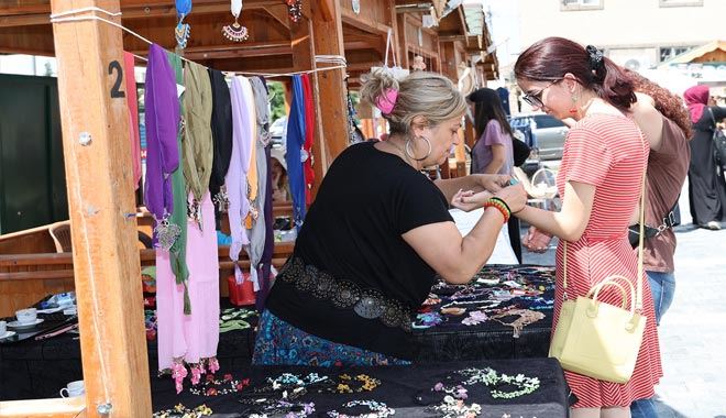   Talas’ta  bu pazar ‘maharetli eller’ günü