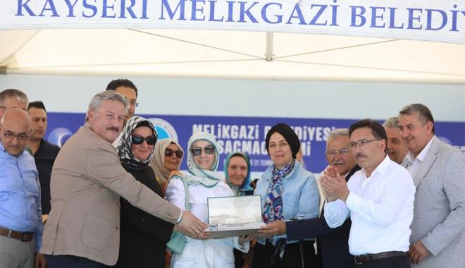  Saçmacı Camii ibadete açıldı