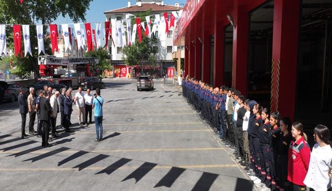 Büyükkılıç belediye personeliyle bayramlaştı