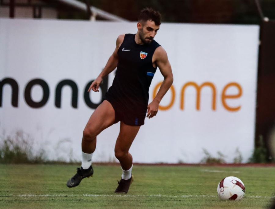 Tahta kapalı, konuk son şampiyon 