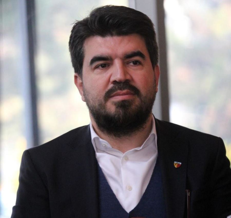 Uzaktan basın sözcüsü konuştu 