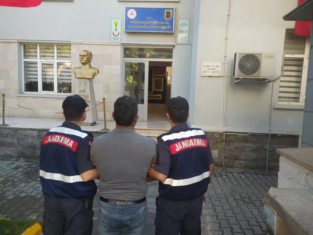 PYD/YPG örgüt üyesi şahıs, jandarmadan kaçamadı