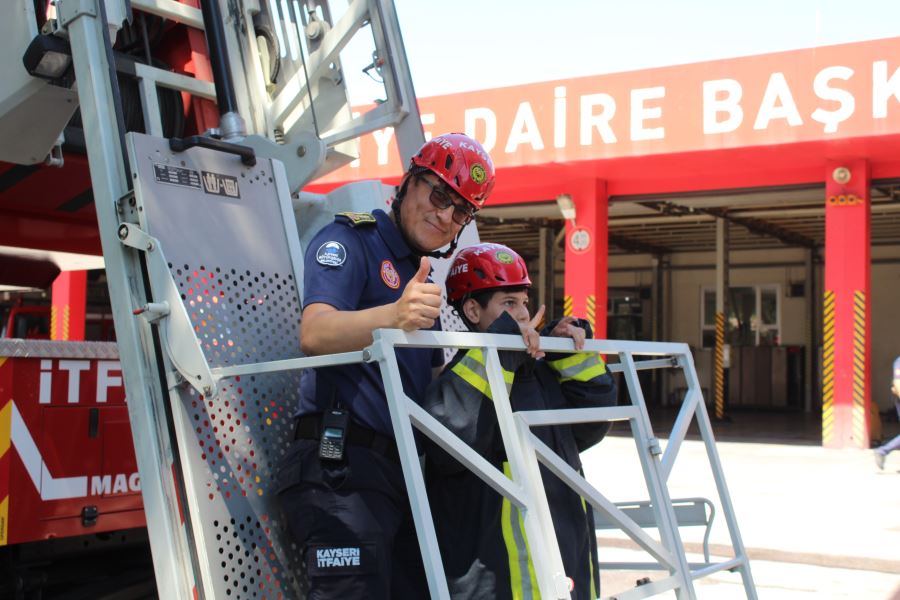 Zihinsel ve bedensel engelli Umut