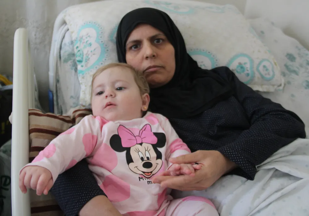 Depremin sembol bebeği ve annesi kurtarıcılarına teşekkür etmek istiyor