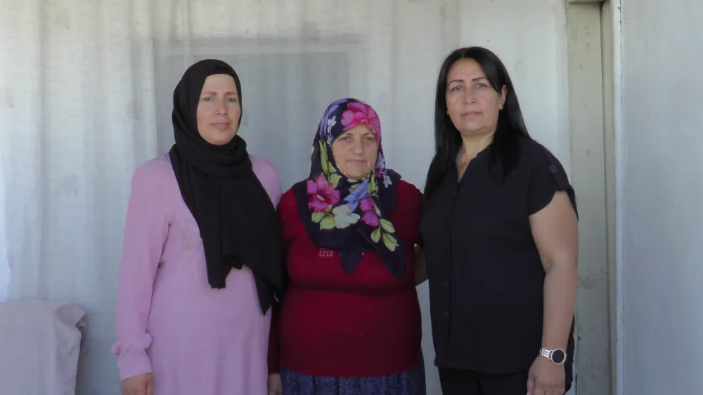 Muhtardan yaşlı ve engellilere ‘sonbahar temizliği’ hizmeti