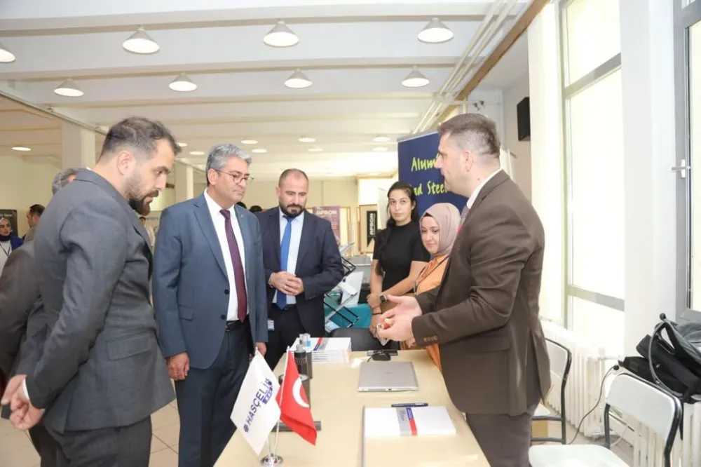 ERÜ’ de ‘10. Uluslararası Yeni Nesiller İçin Malzeme Bilimi ve Nanoteknoloji Konferansı’ düzenlendi