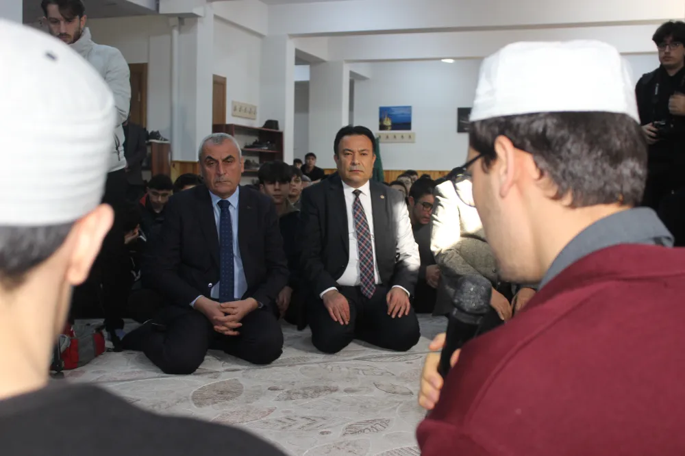 İmam Hatipli öğrencilerden şehitlere hatim