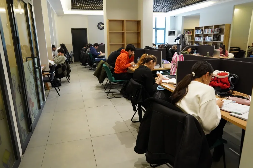 Yarıyıl tatilini fırsat bilen öğrencilerin akınına uğradı