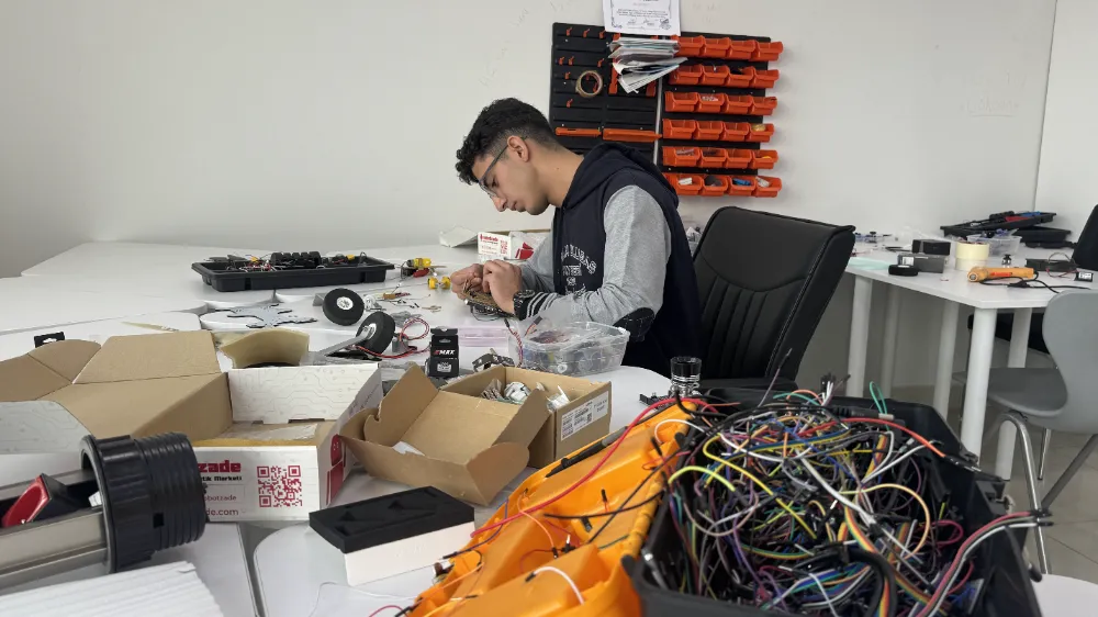 17 Yaşındaki Melih