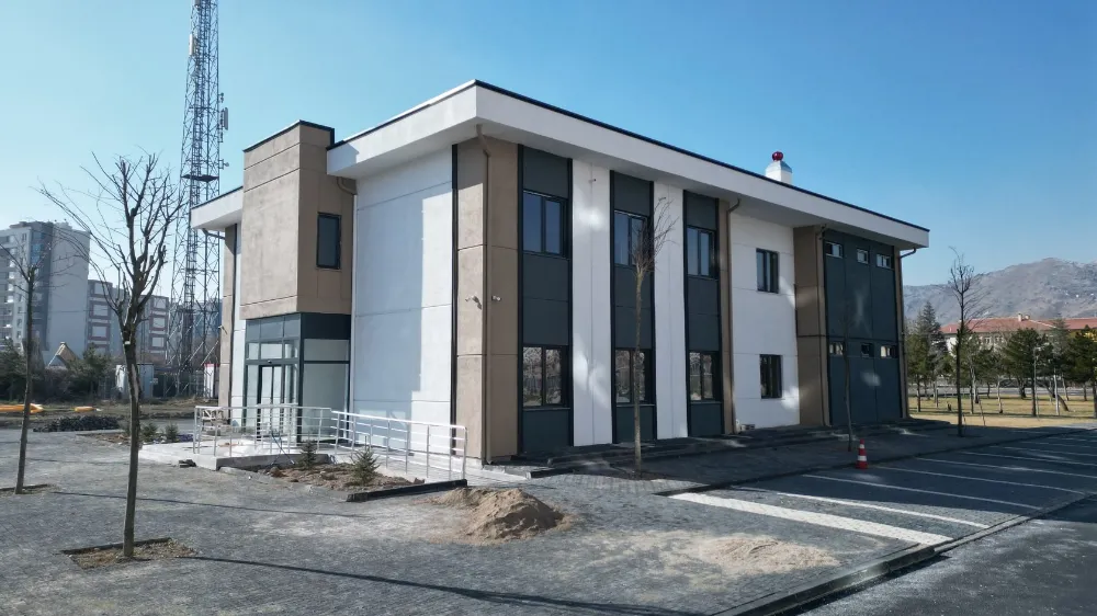 Yeniköy Mahallesi’ndeki Hatice-Azmi Nalbantoğlu Sağlık Ocağı açılış için gün sayıyor