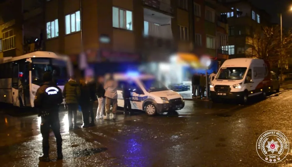 Kayseri polisinden Huzur Uygulaması: 28 şahıs sınır dışı edilecek