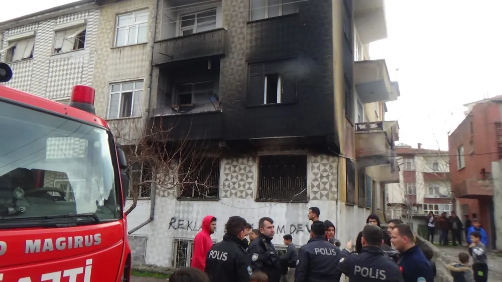 3 katlı binada çıkan yangın korkuttu