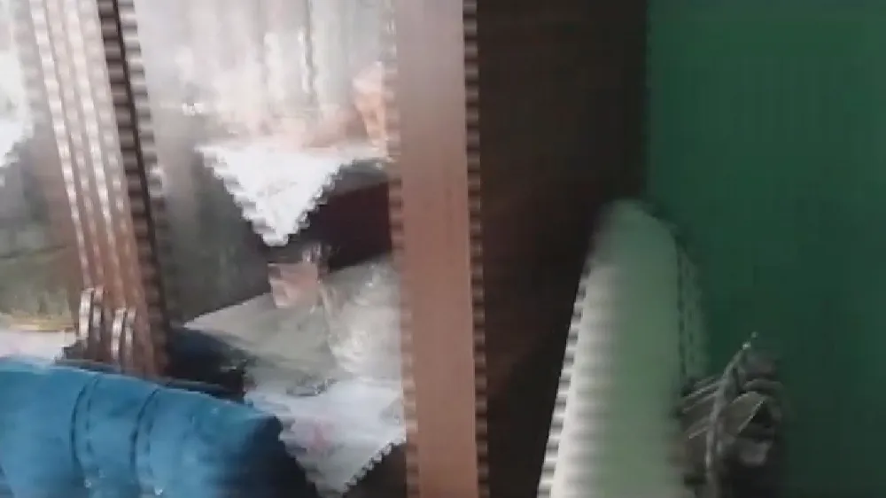 Gizli bölmede saklandı, polisten kaçamadı