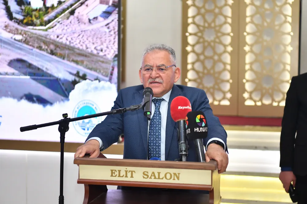 Büyükkılıç: “Şehrimize aşığız, bayrağımıza aşığız, insanlara hizmete aşığız”