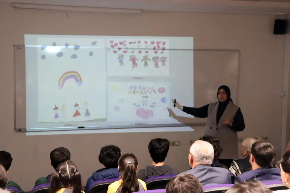 Çocuklarla iletişim kurmak için resim çizdirin