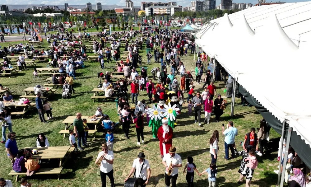 Kayseri Çocuk Kitap Fuarı ve Şenliği yoğun ilgi görüyor