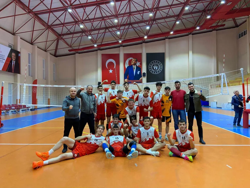 Elit voleybol grup maçları için yola çıktı