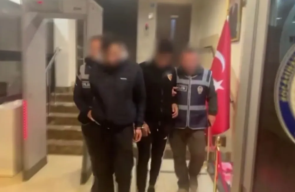 Akü hırsızları önce kameraya, sonra polise yakalandı