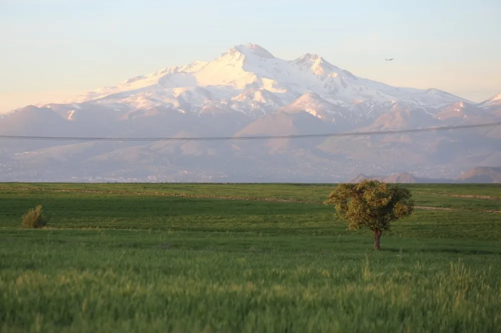 Erciyes gündoğumu büyüledi
